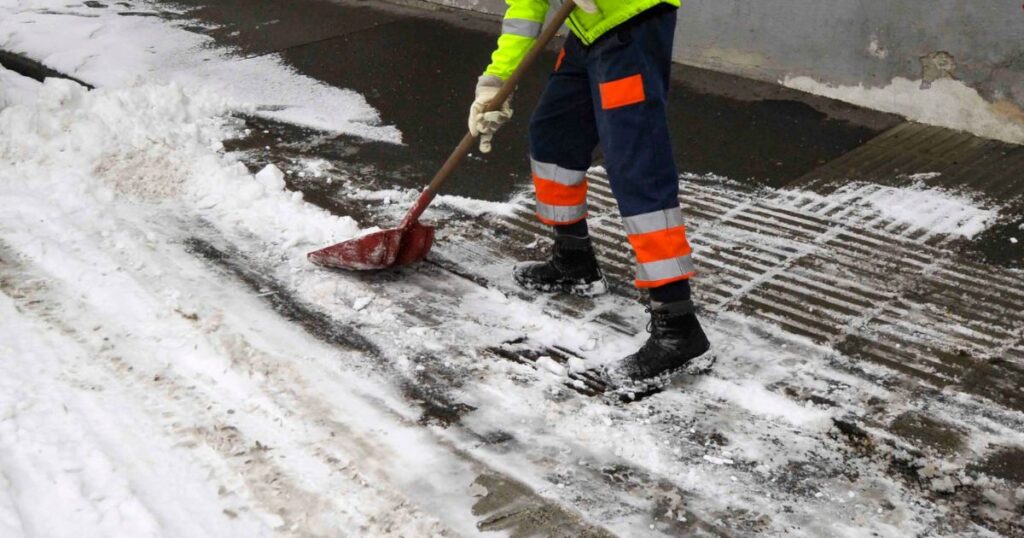 Hausmeister Kosten 2025 - so viel kostet ein Hausmeister